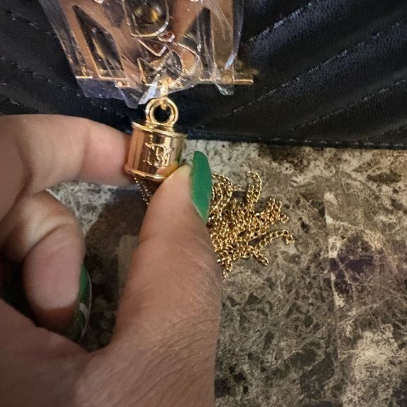 Elegant Black Badgley Mischka Quilted Women's Bag - Picture 3 of 12